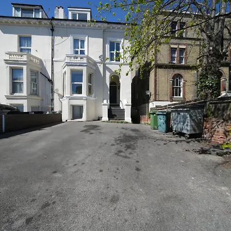 Open Mind Property - 2 Bedrooms & Free Parking Portsmouth Exterior photo