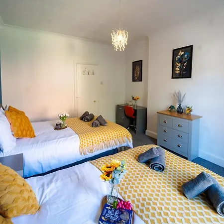 Open Mind Property - 2 Bedrooms & Free Parking Portsmouth Exterior photo