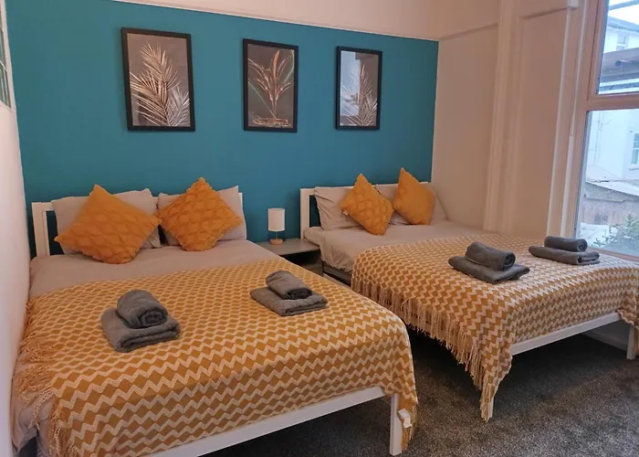 Open Mind Property - 2 Bedrooms & Free Parking