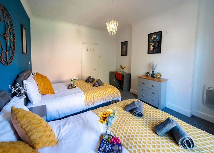 Open Mind Property - 2 Bedrooms & Free Parking