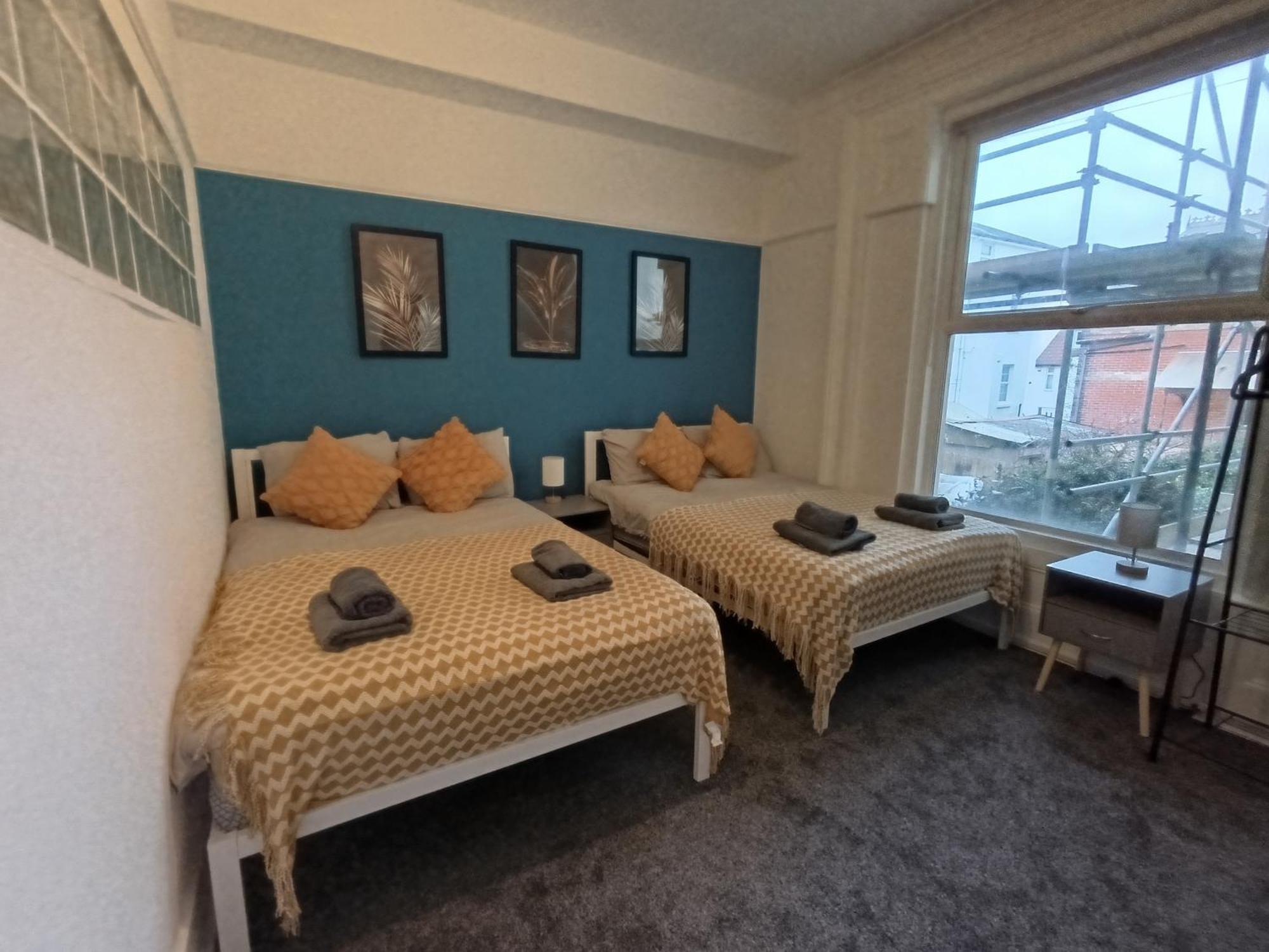 Open Mind - 2 Bedrooms & Free Parking