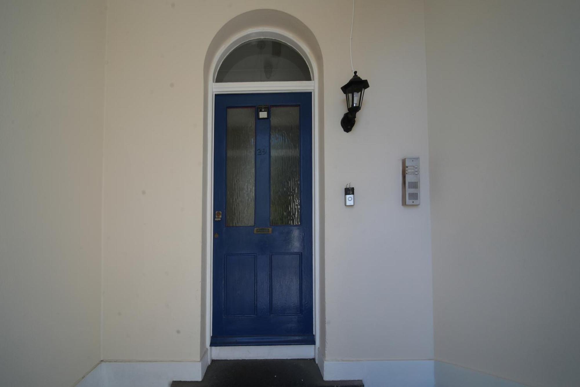 Open Mind - 2 Bedrooms & Free Parking Apartment Portsmouth